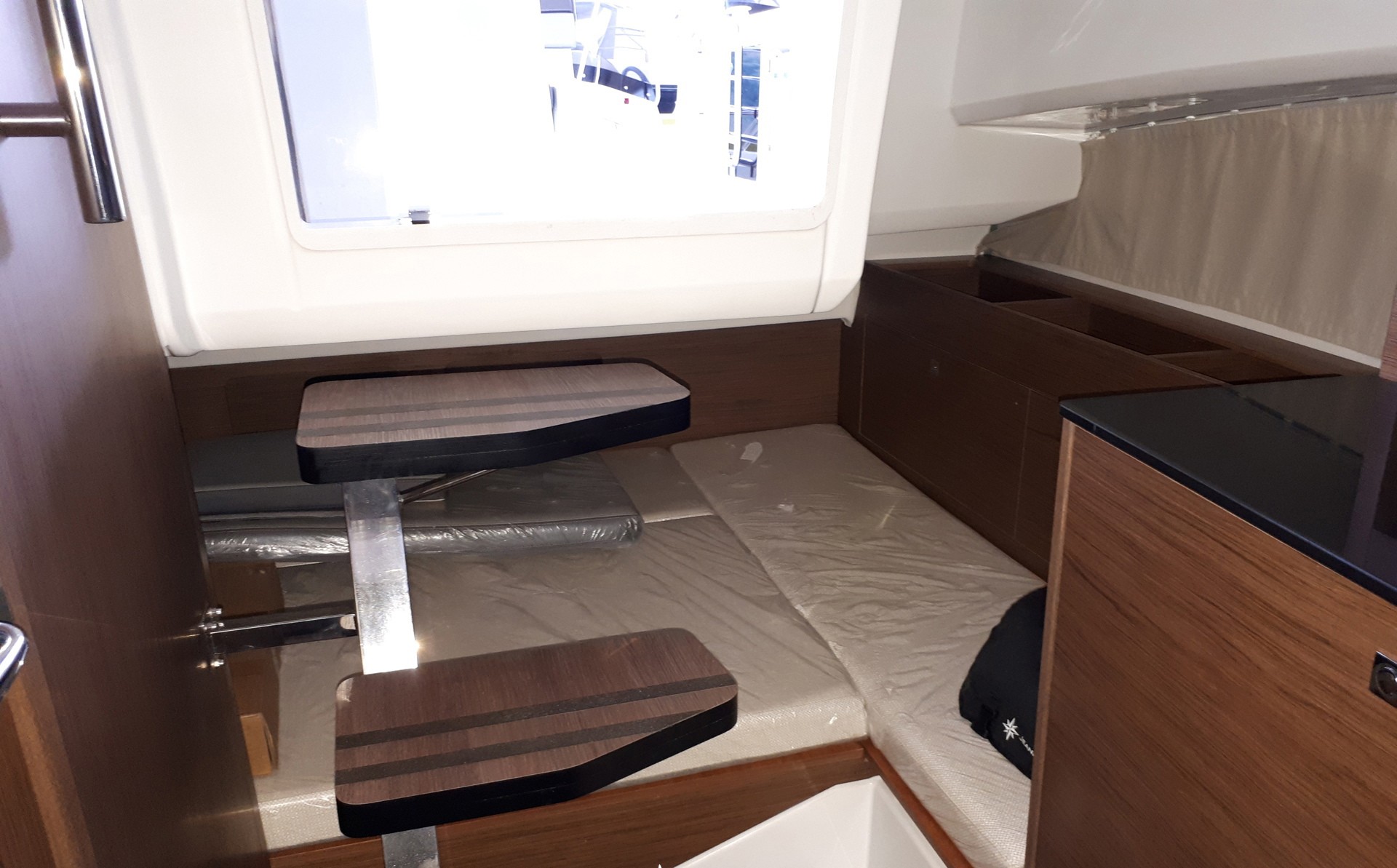 2020 Jeanneau Cap Camarat 9.0 WA zu verkaufen (photo 4)