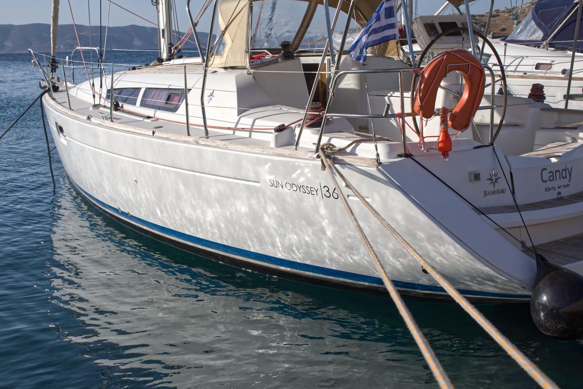 2009 Jeanneau Sun Odyssey 36i en alquiler (photo 4)