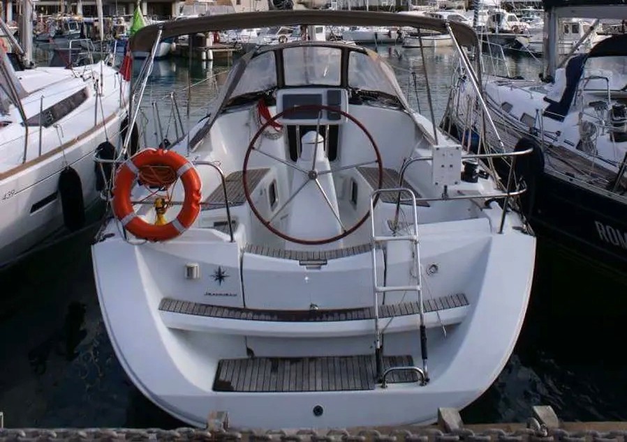 2011 Jeanneau Sun Odyssey 36i zu chartern (photo 4)