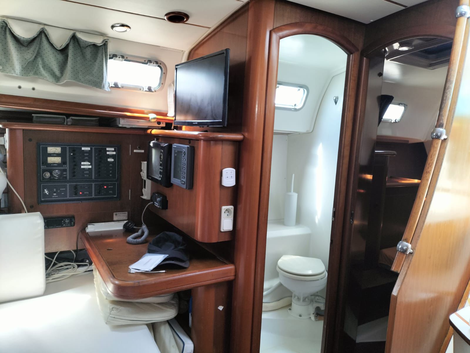 1999 Beneteau Oceanis 461 na czarter (photo 9)