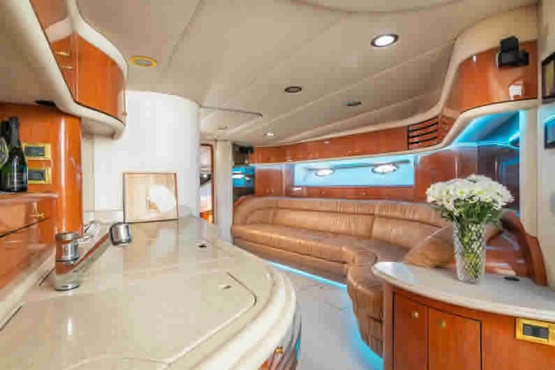 2025 Sea Ray 540 Sundancer zu chartern (photo 5)