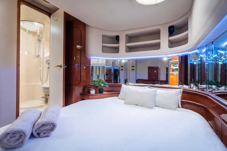 2025 Sea Ray 540 Sundancer zu chartern (photo 9)