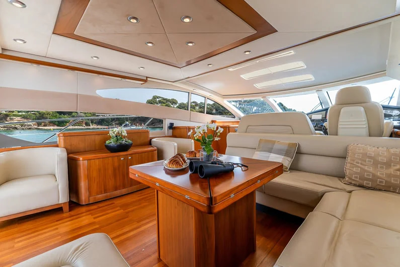 2025 Sunseeker Predator 72 zu chartern (photo 6)