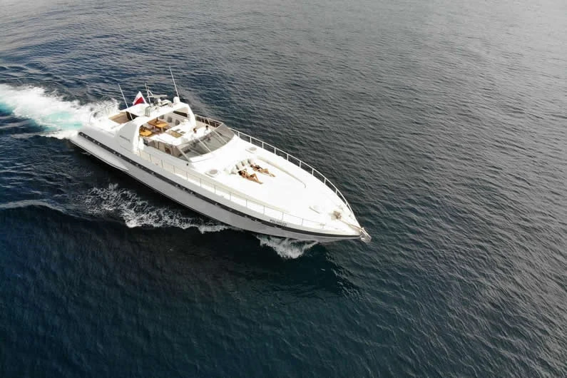 2025 Mangusta 80 à louer (photo 6)
