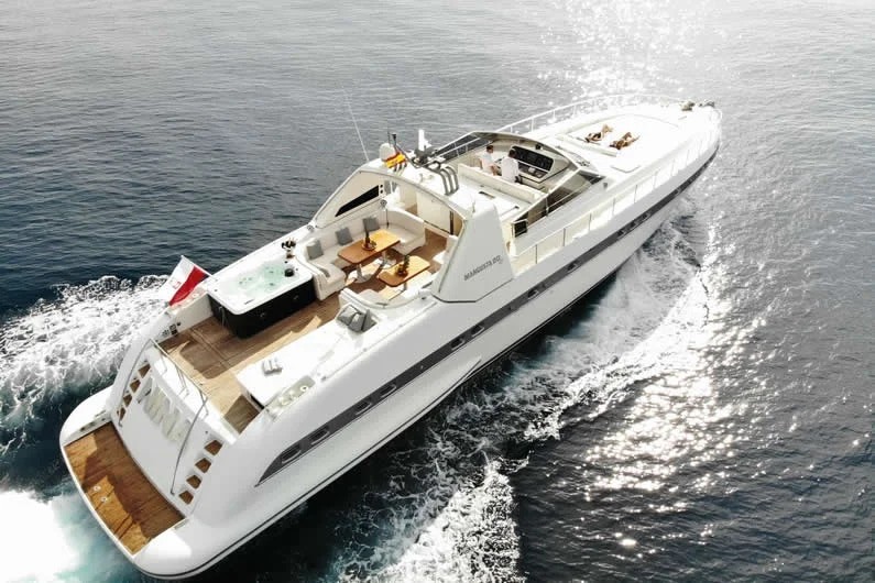 2025 Mangusta 80 à louer (photo 7)