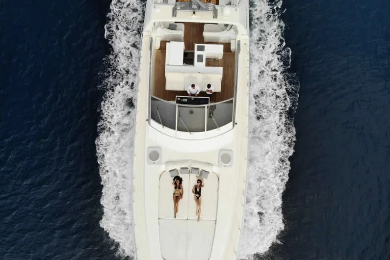 2025 Mangusta 80 à louer (photo 9)