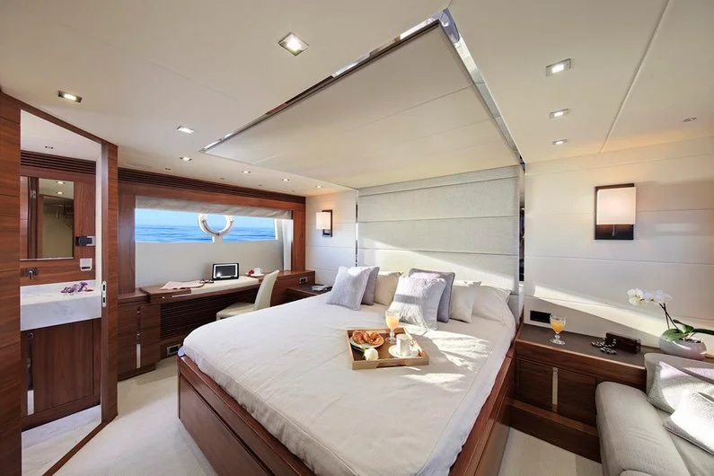 2025 Sunseeker 68 Sport Yacht for charter (photo 6)