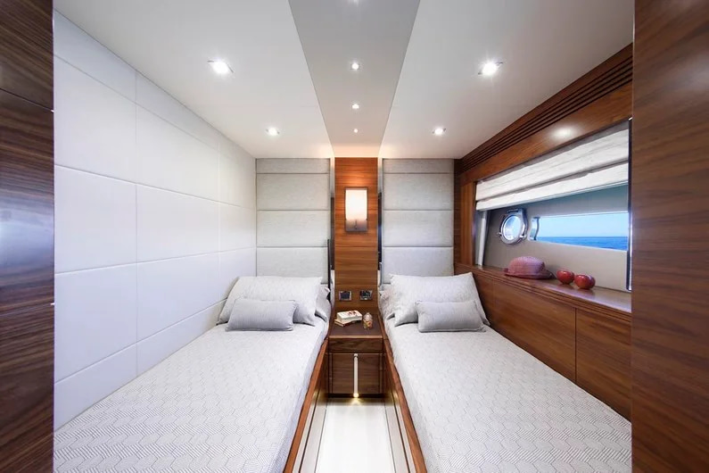 2025 Sunseeker 68 Sport Yacht for charter (photo 9)