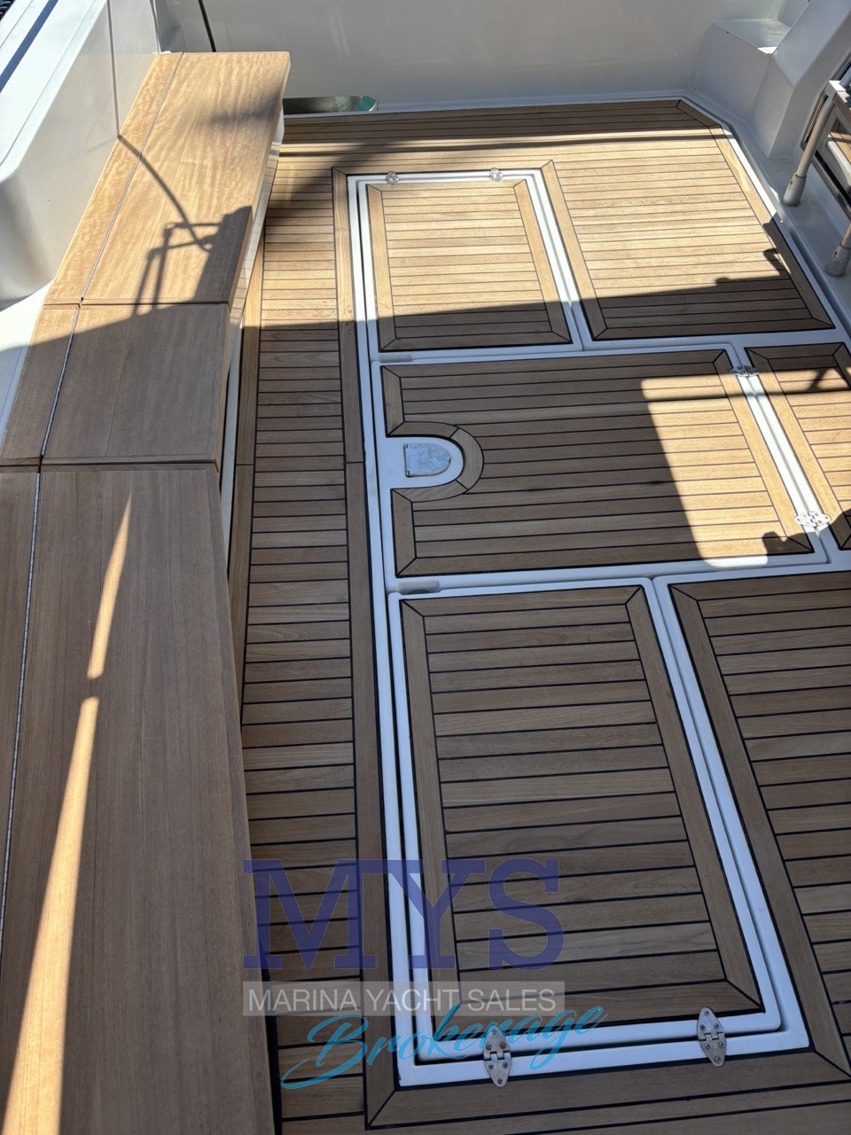 1991 Ferretti Yachts Ferretti 39 Fly à vendre (photo 4)