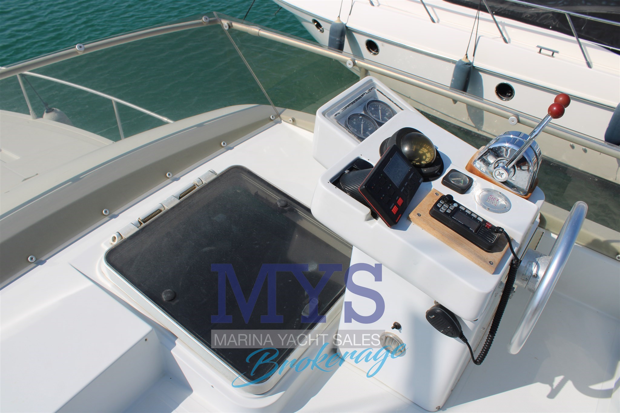 1991 Ferretti Yachts Ferretti 39 Fly à vendre (photo 11)