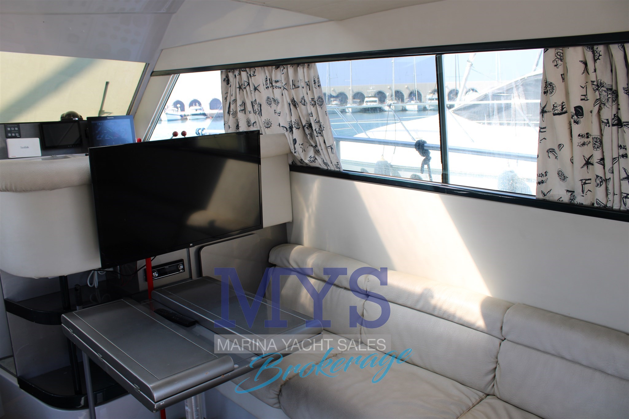 1991 Ferretti Yachts Ferretti 39 Fly à vendre (photo 16)