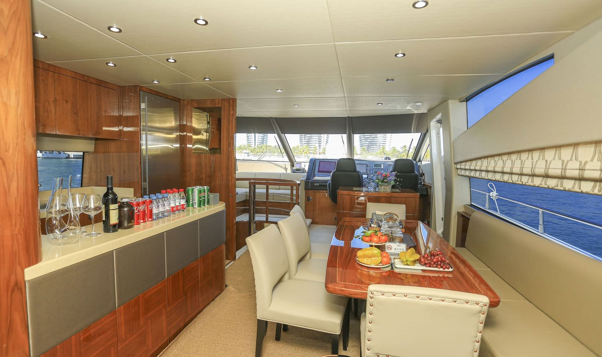 2015 Sunseeker 75 Yacht na sprzedaż (photo 8)