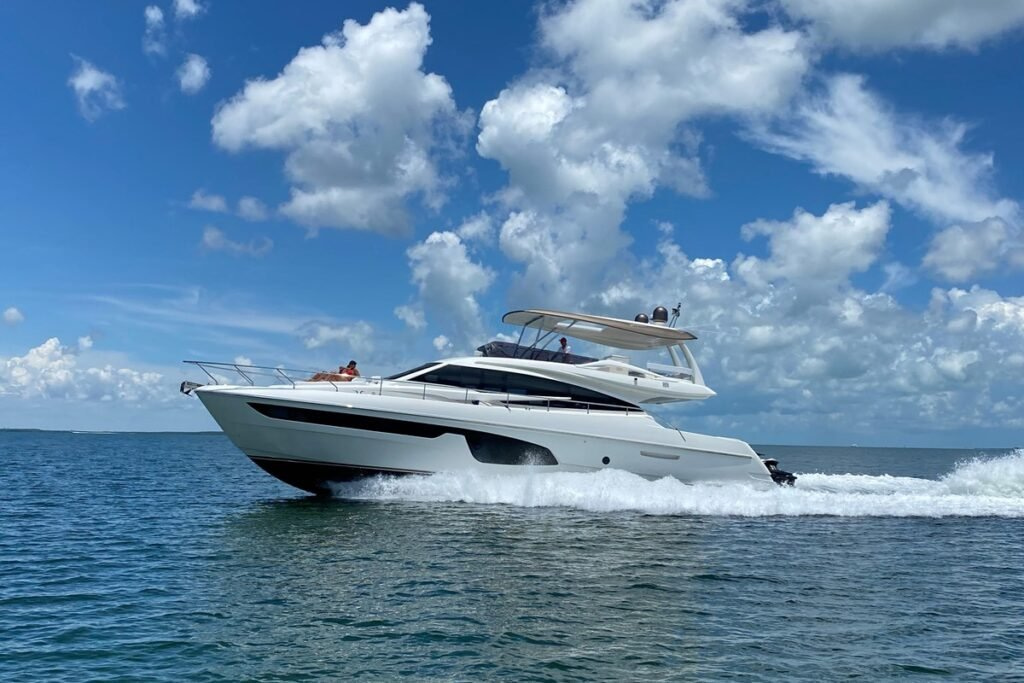 2015 Ferretti 650 zu verkaufen (photo 1)