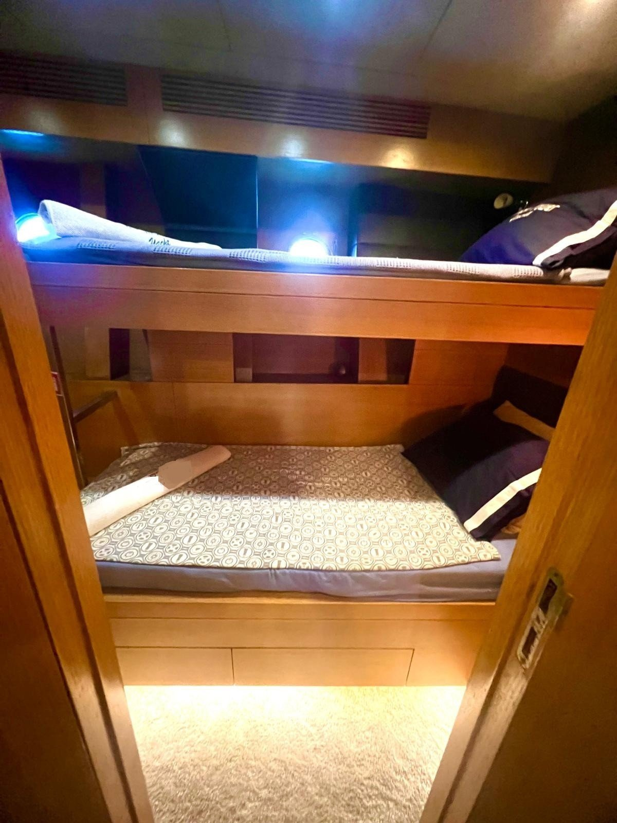2025 Azimut 30 Metre zu chartern (photo 4)