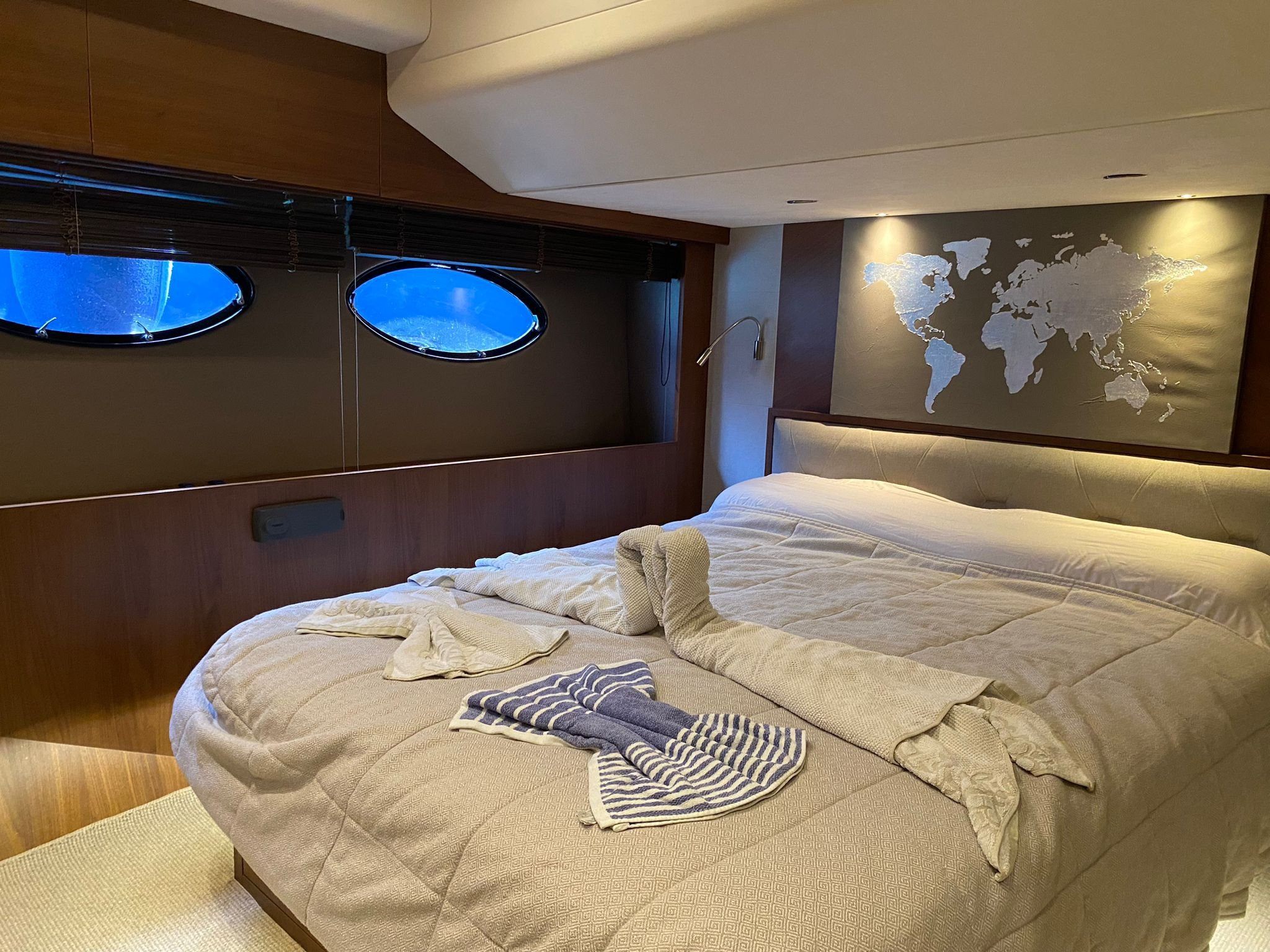 2014 Princess 82 para fretamento (photo 29)