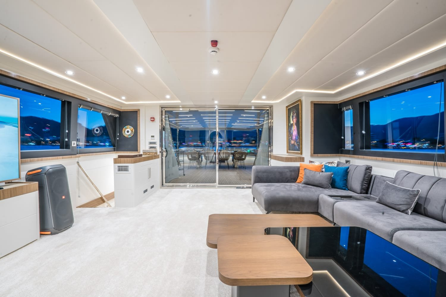 2022 Custom 42 Metre en alquiler (photo 8)