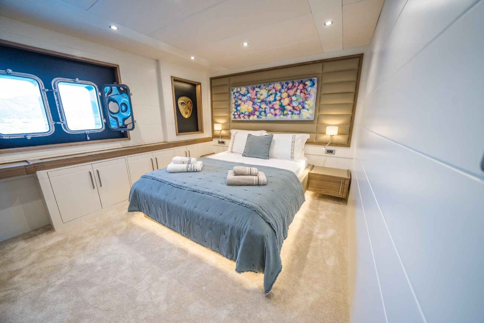 2022 Custom 42 Metre en alquiler (photo 10)