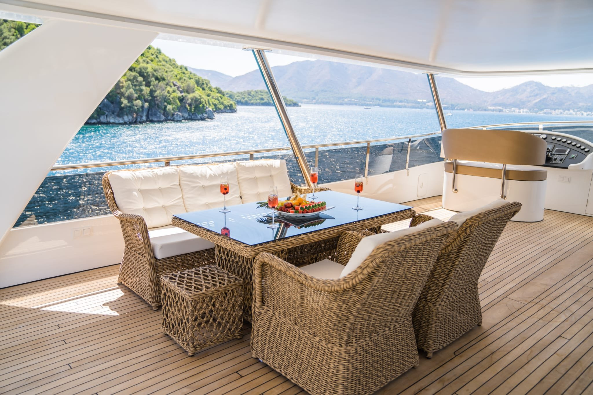 2022 Custom 42 Metre en alquiler (photo 24)