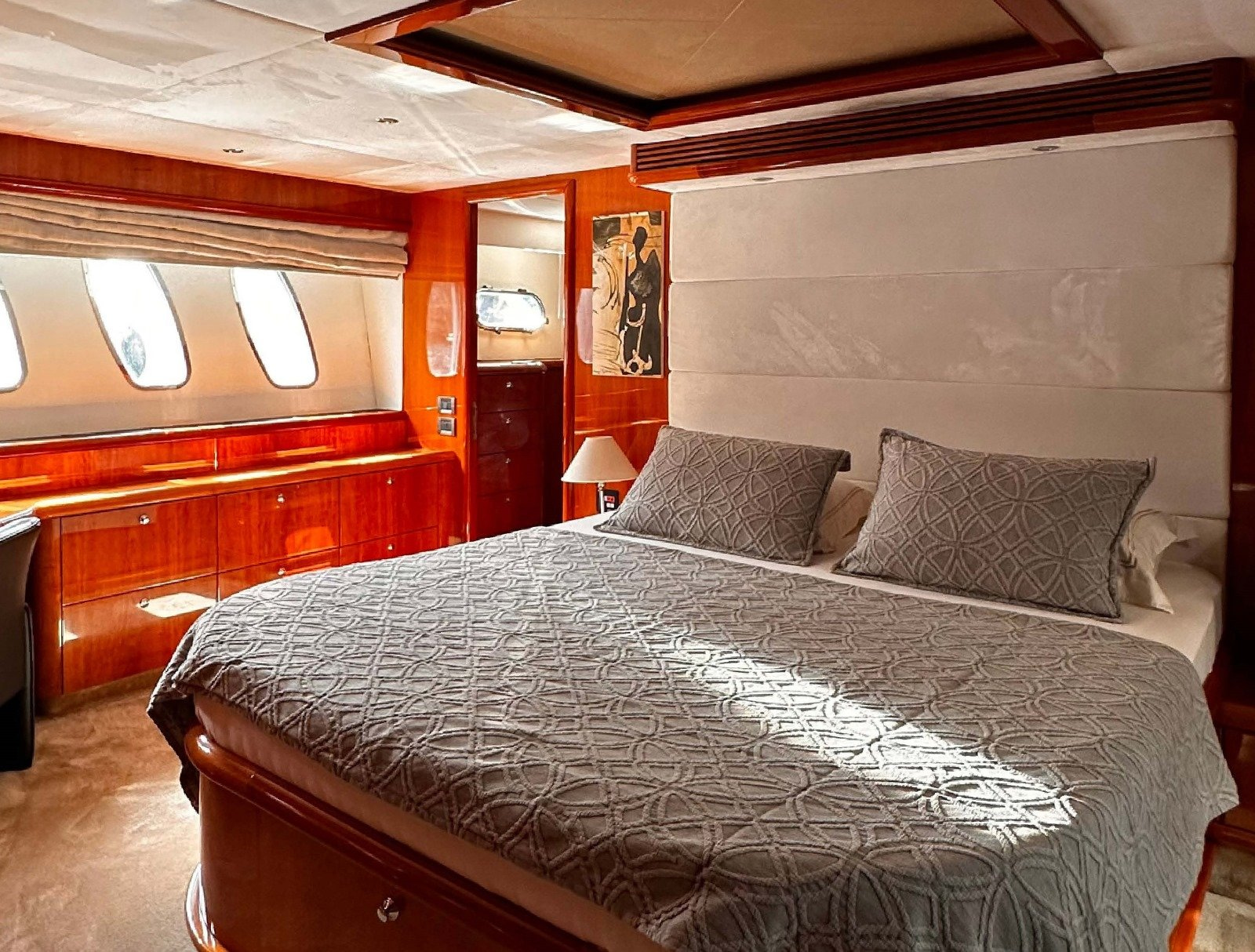 2025 Sunseeker 92 na czarter (photo 6)