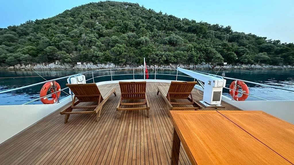 2025 CUSTOM 32 for charter (photo 14)