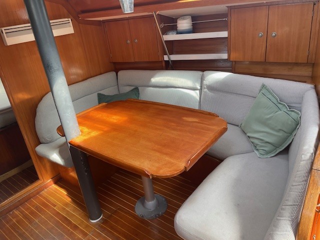 1995 Jeanneau Sun Odyssey 33.1 na sprzedaż (photo 34)