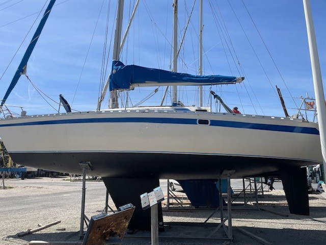 1982 Beneteau First 35 GTE for sale (photo 2)