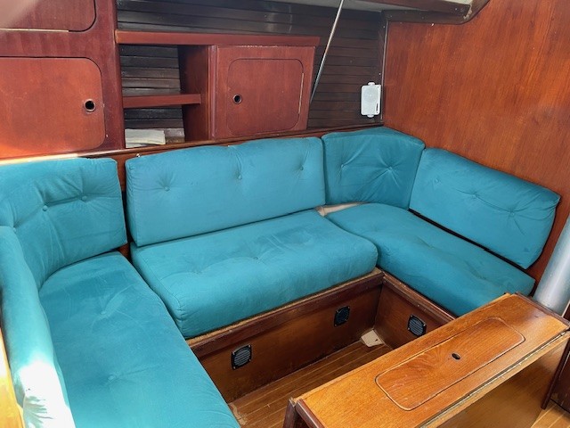 1982 Beneteau First 35 GTE for sale (photo 20)