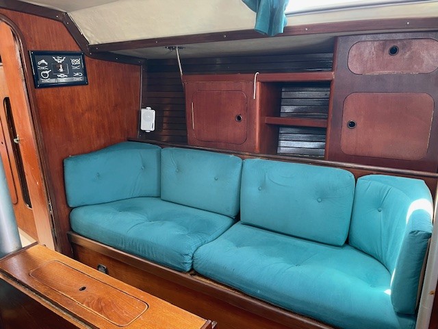 1982 Beneteau First 35 GTE for sale (photo 21)