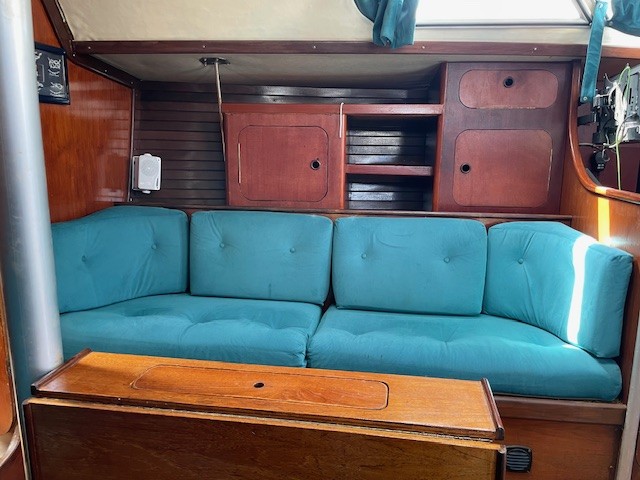 1982 Beneteau First 35 GTE for sale (photo 30)