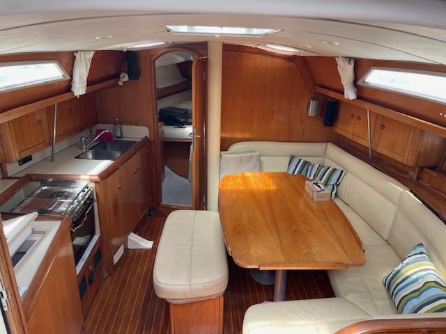 1996 Jeanneau Sun Odyssey 37.2 na sprzedaż (photo 24)