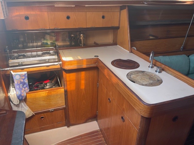 1987 Beneteau Oceanis 350 for sale (photo 26)