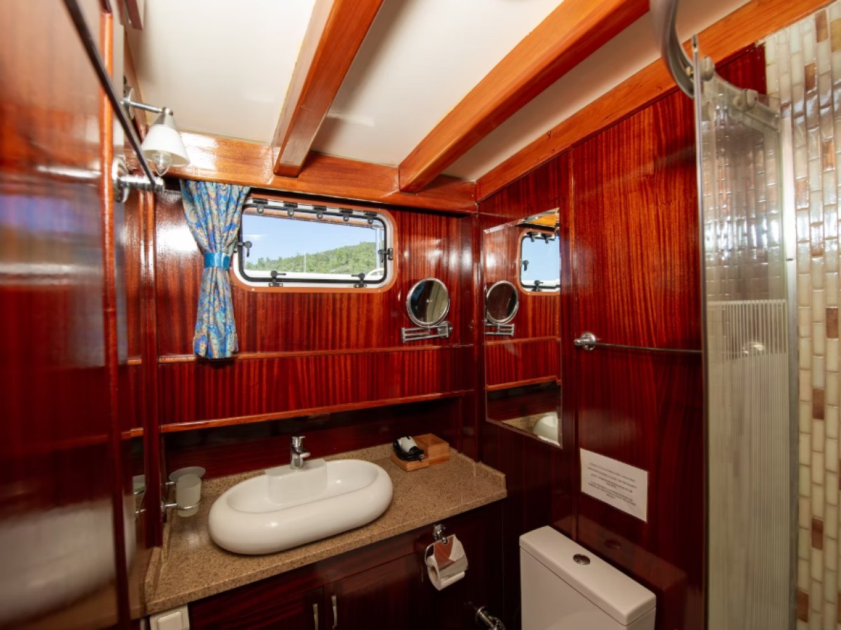 1997 Custom Gullet for sale (photo 10)