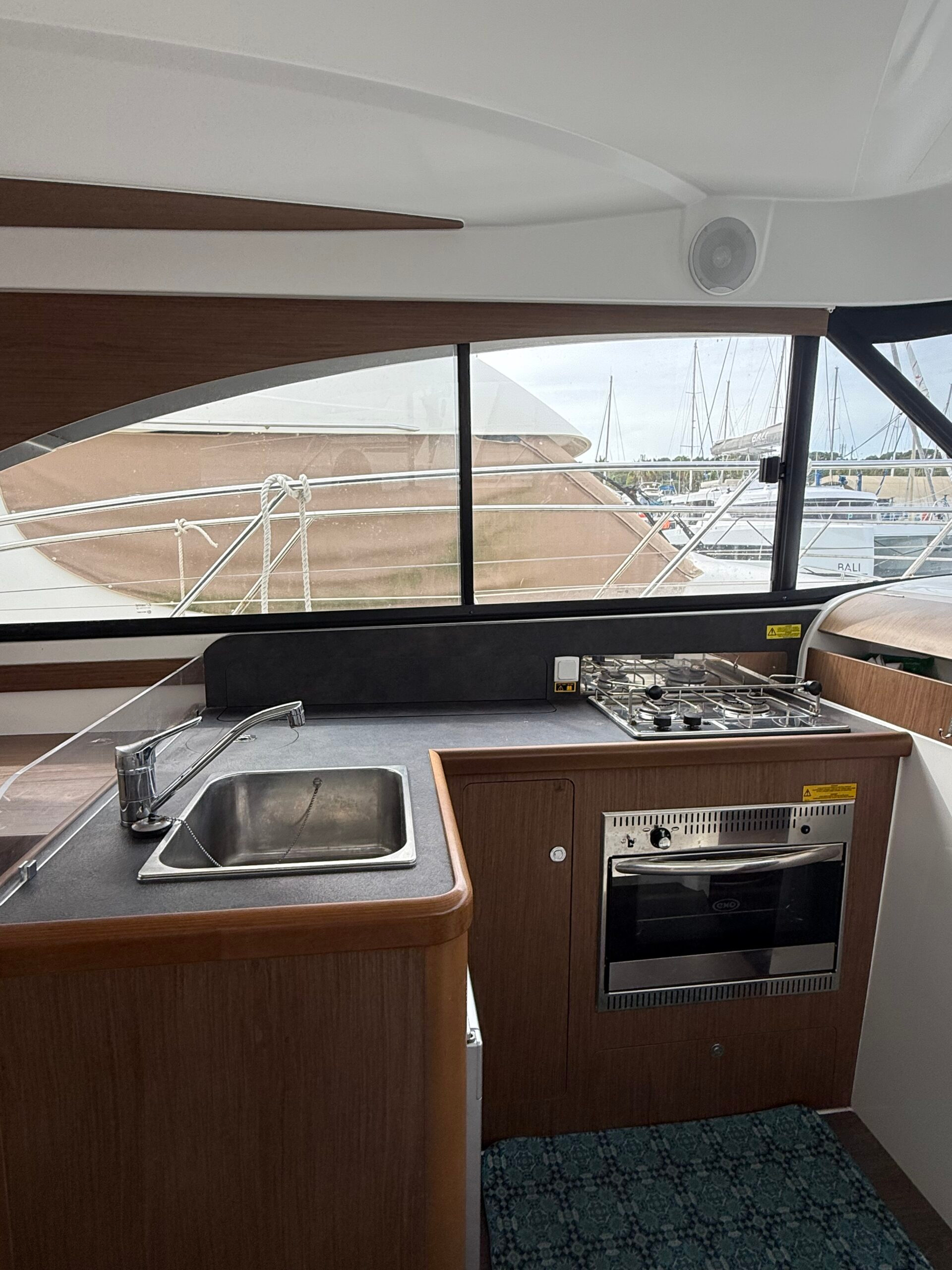 2016 BENETEAU ANTARES 36 for sale (photo 2)