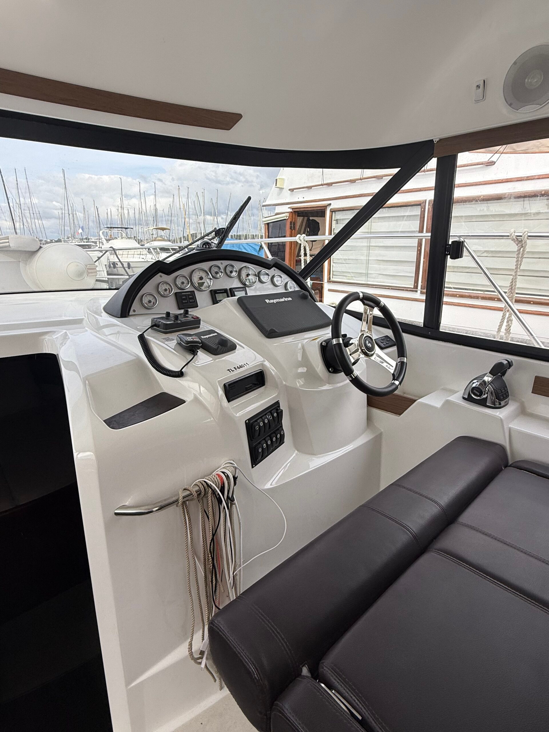 2016 BENETEAU ANTARES 36 for sale (photo 7)