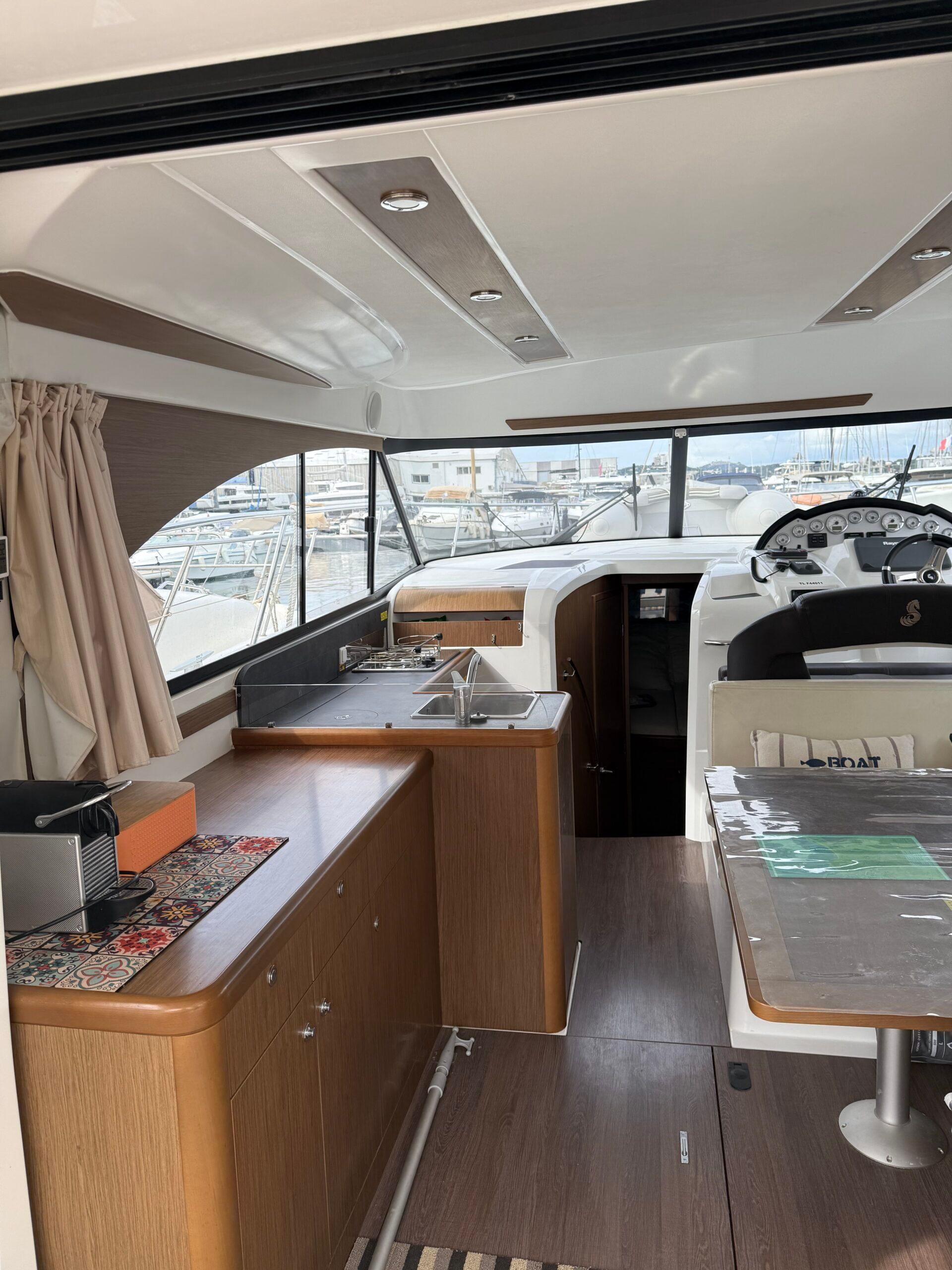 2016 BENETEAU ANTARES 36 for sale (photo 9)
