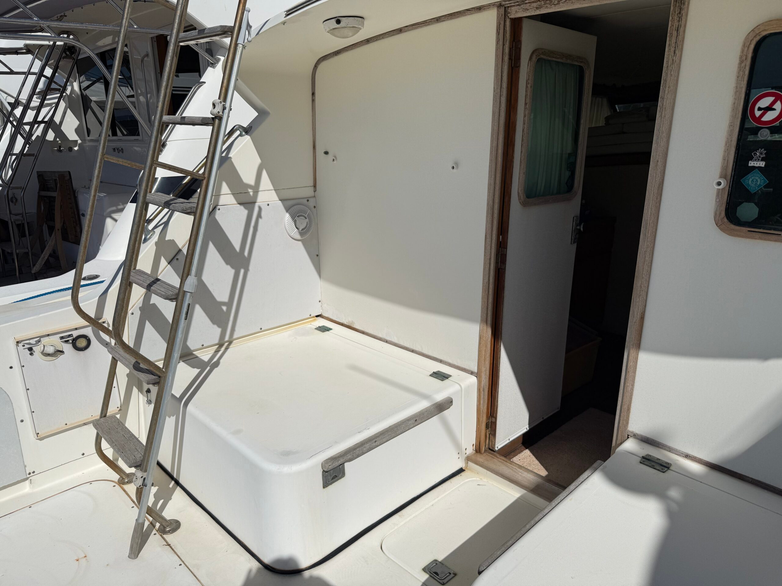1986 BERTRAM SPORT FISHERMAN 33 en venta (photo 2)