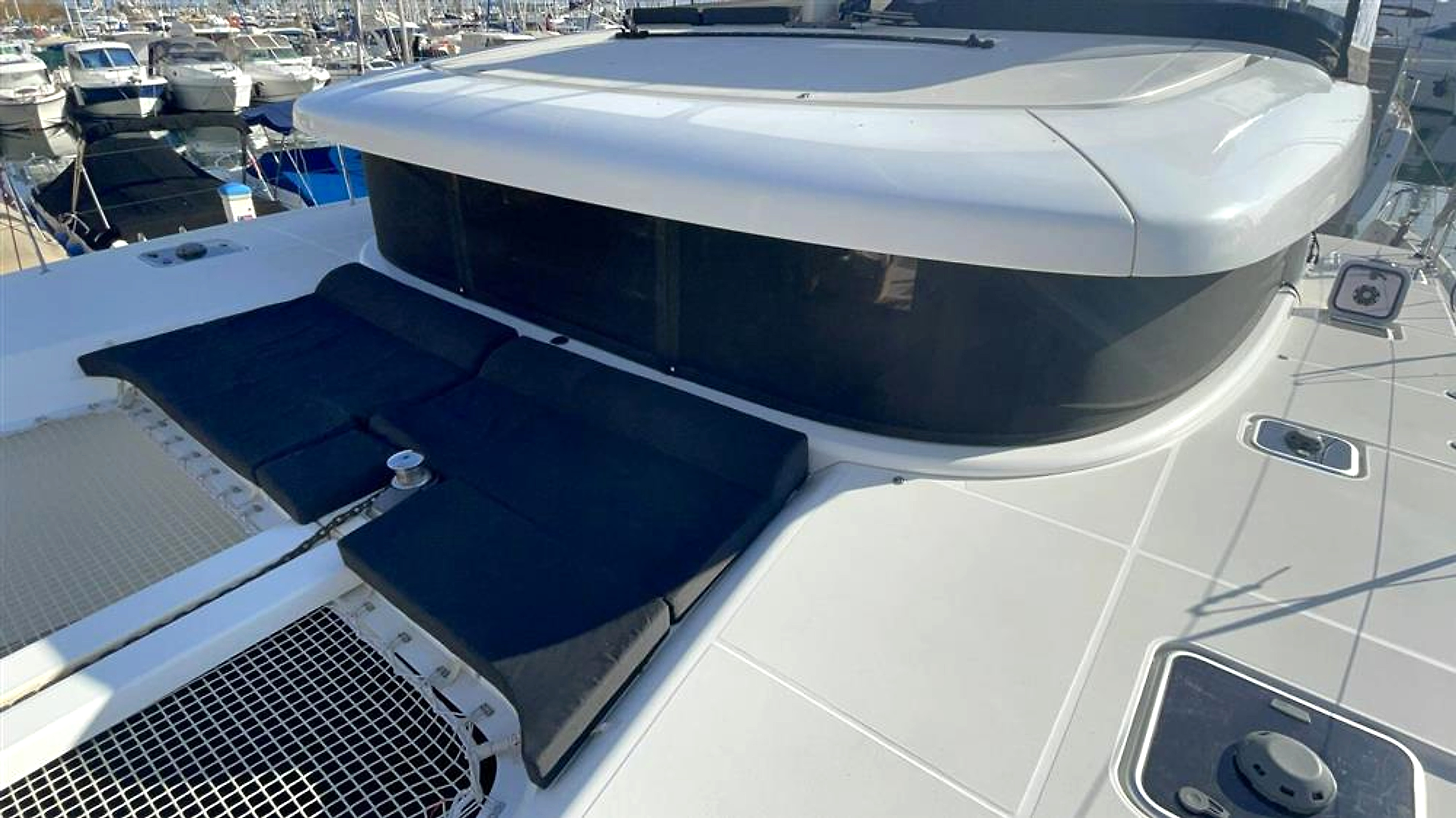 2019 Lagoon 42 4 Cabin for sale (photo 3)
