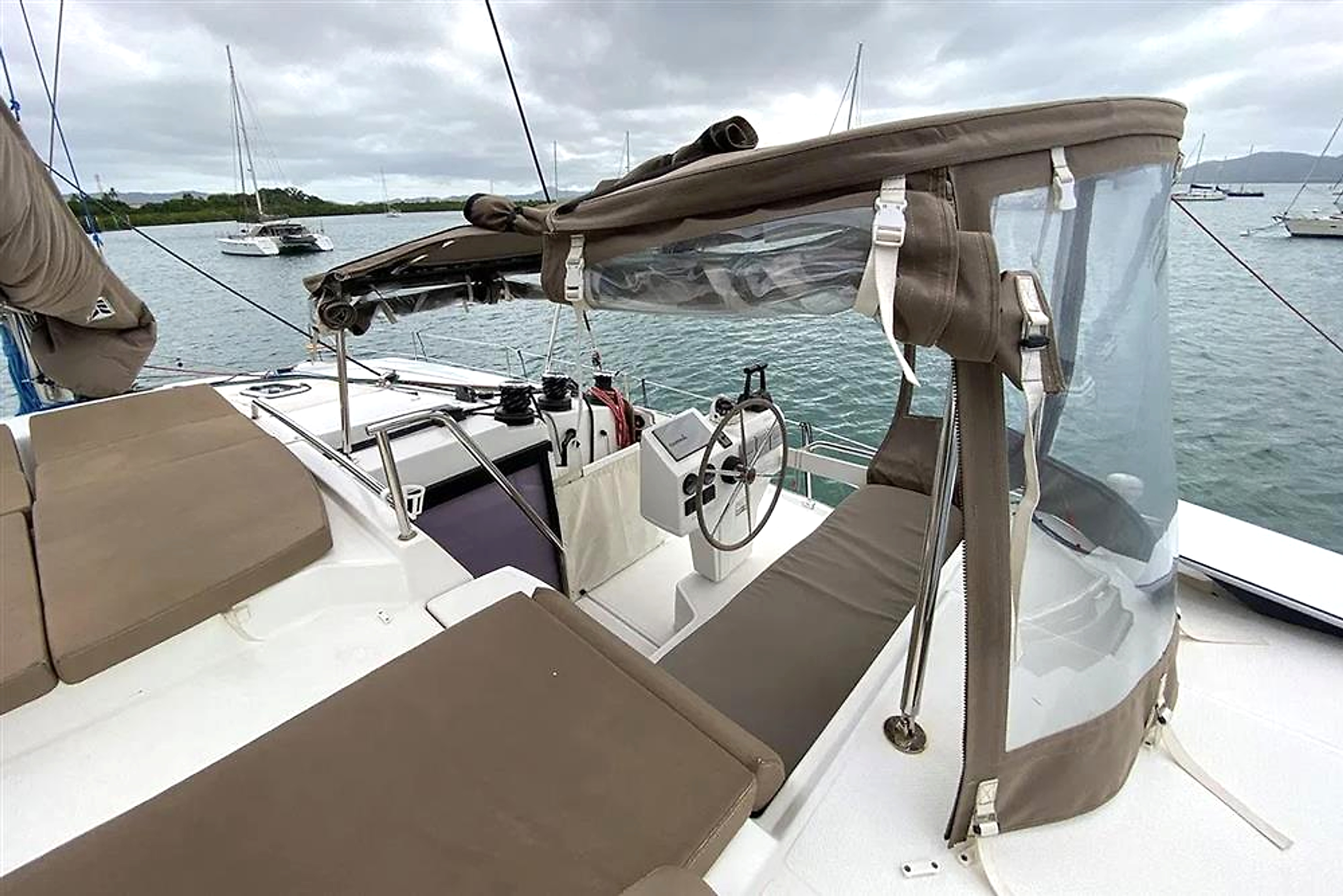 2014 Fountaine Pajot Helia 44 for sale (photo 10)