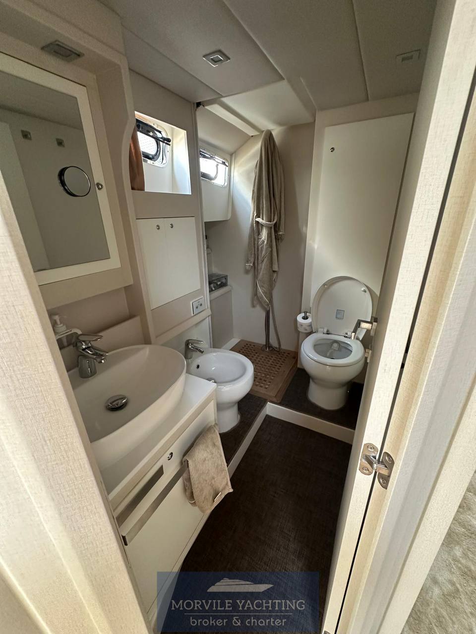 2005 Mochi craft Dolphin 51 te koop (photo 4)