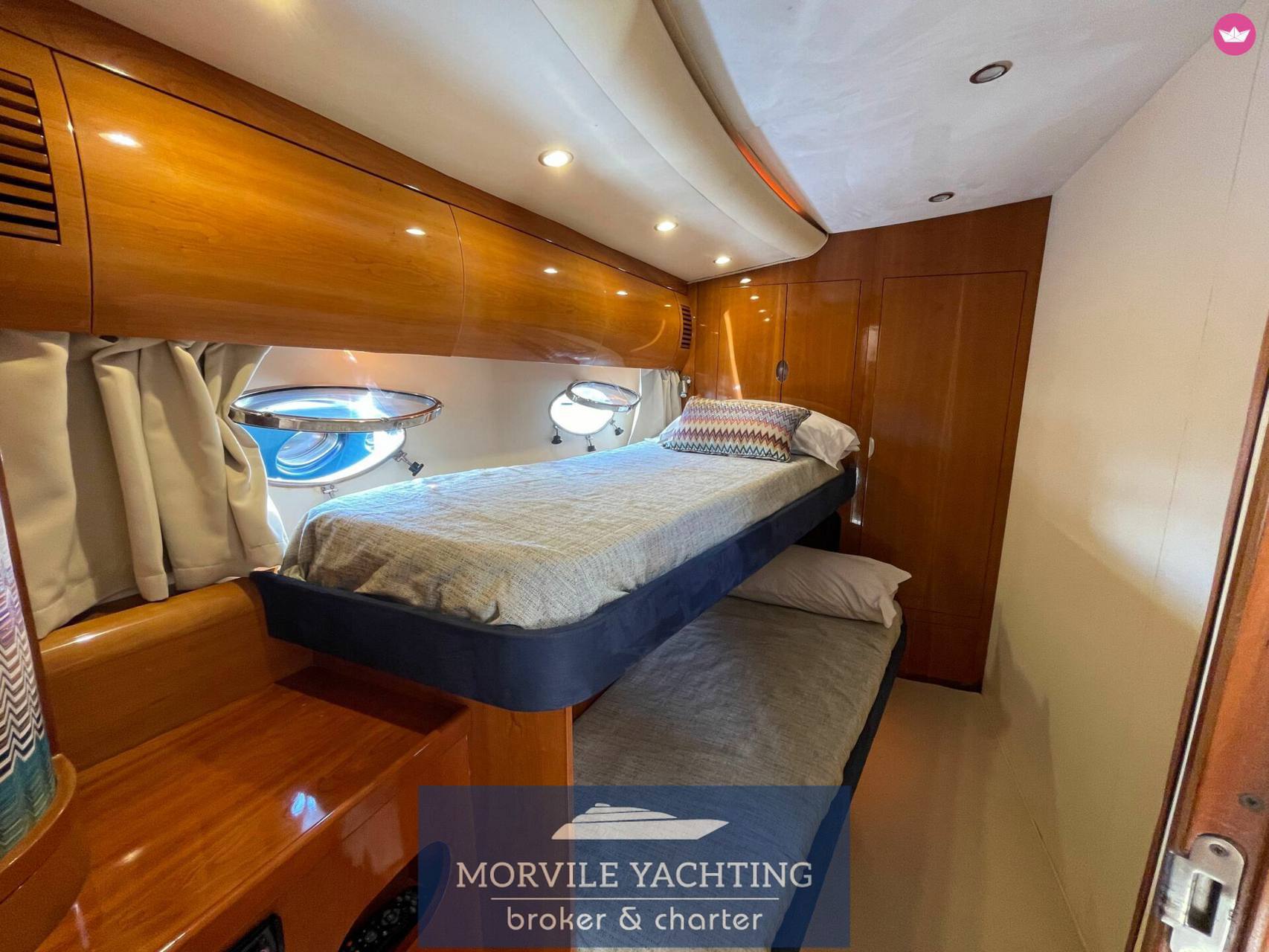 2002 Princess V65 te koop (photo 3)