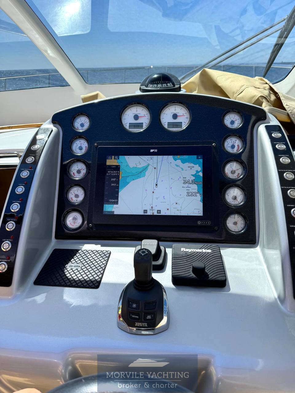 2011 Airon Marine 4300 t-top en venta (photo 15)