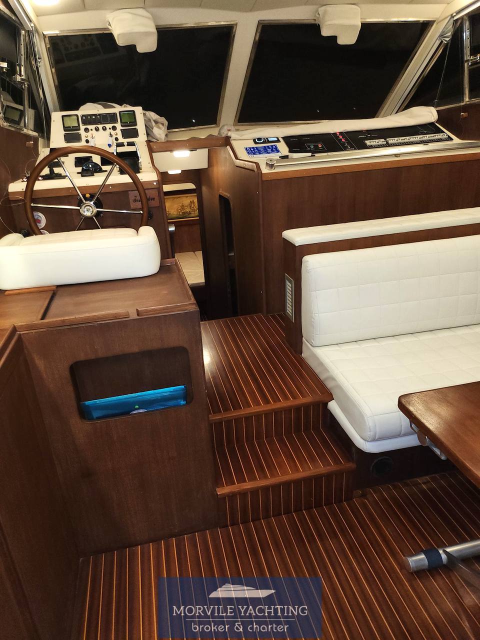 1975 Sanlorenzo 13 motor yacht for sale (photo 8)