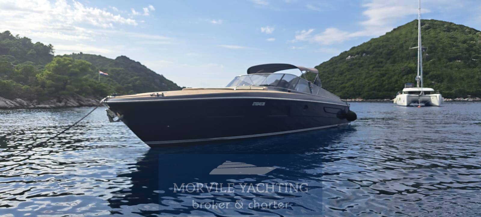 2017 Itama Fortyfive for sale (photo 12)