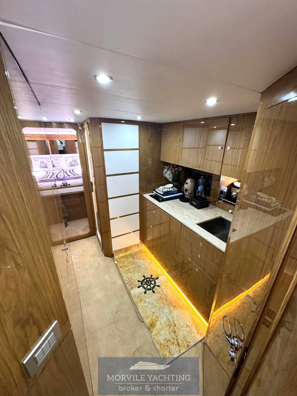 2011 Uniesse 48 HT for sale (photo 9)