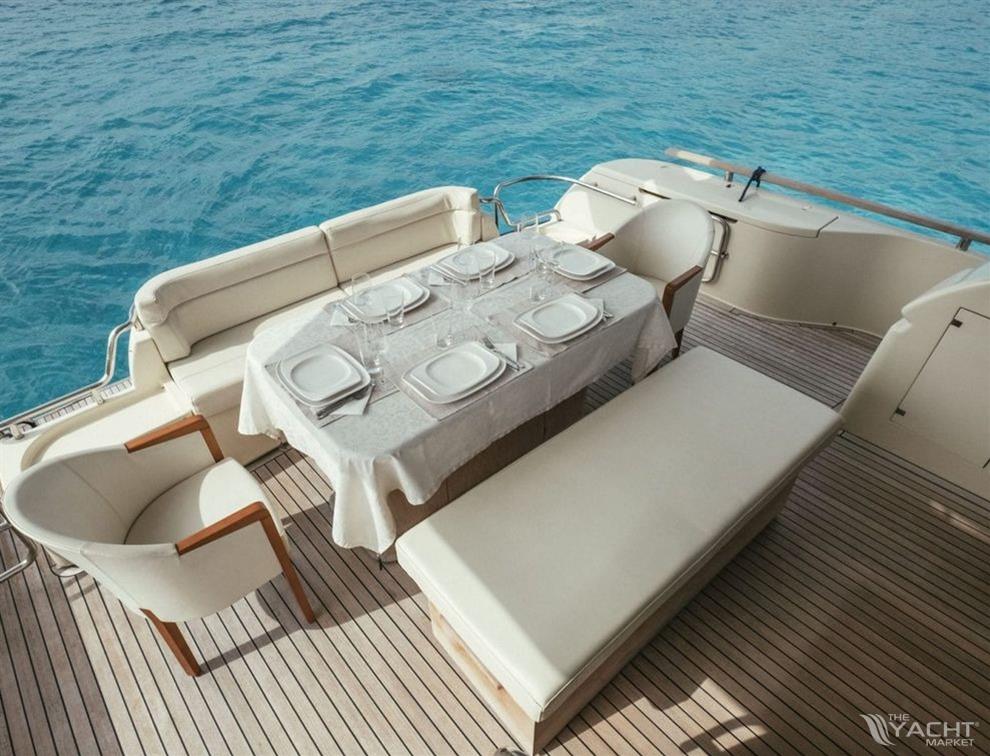 2008 Ferretti Yachts Altura 690 for sale (photo 6)