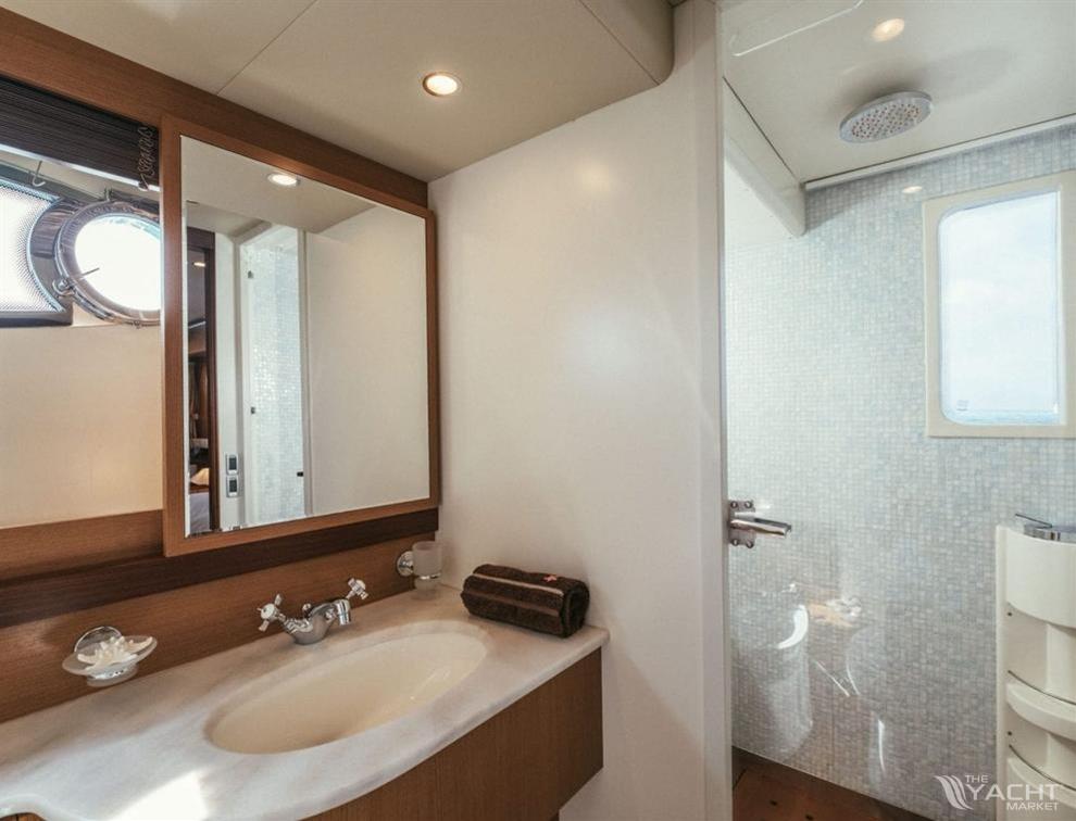 2008 Ferretti Yachts Altura 690 for sale (photo 16)