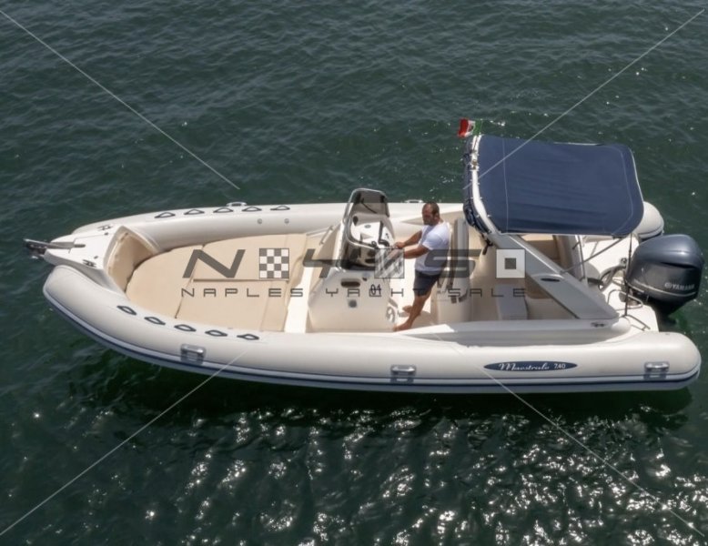 2011 Maestrale Boats Srl Maestrale 7,40 for charter (photo 3)
