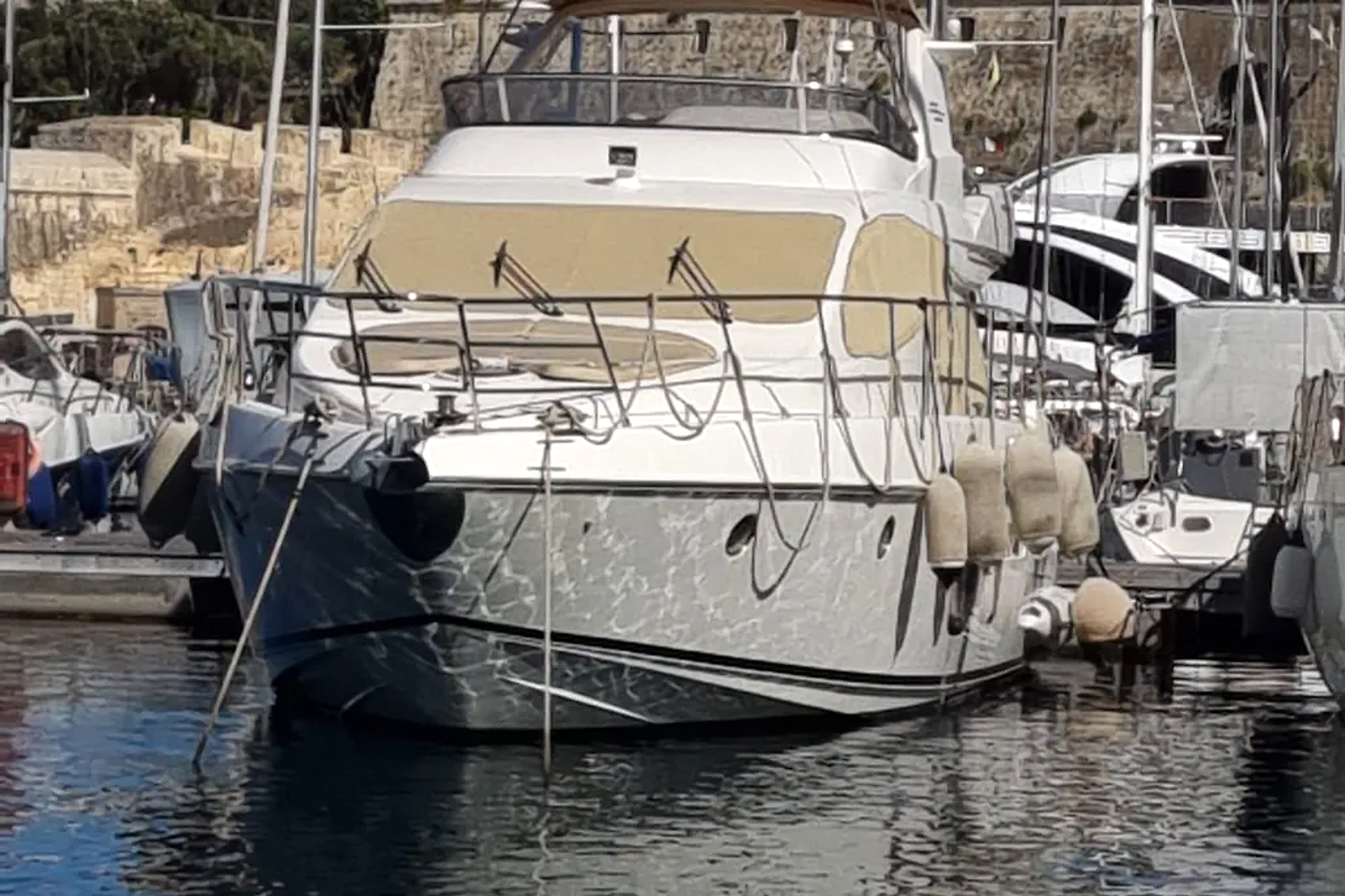 2010 Azimut 55 for sale (photo 2)