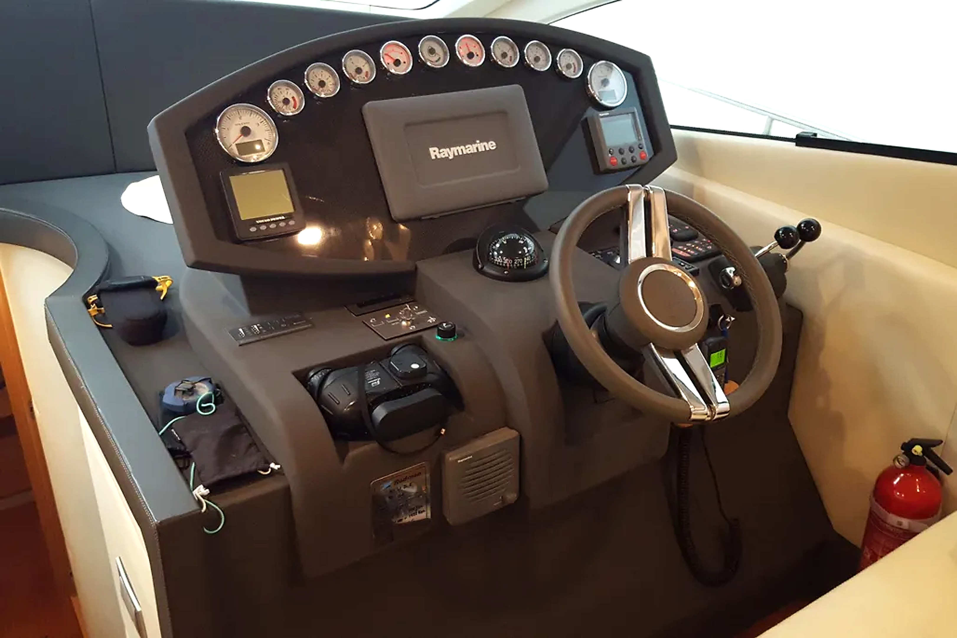 2011 Rodman Muse 44 te koop (photo 5)
