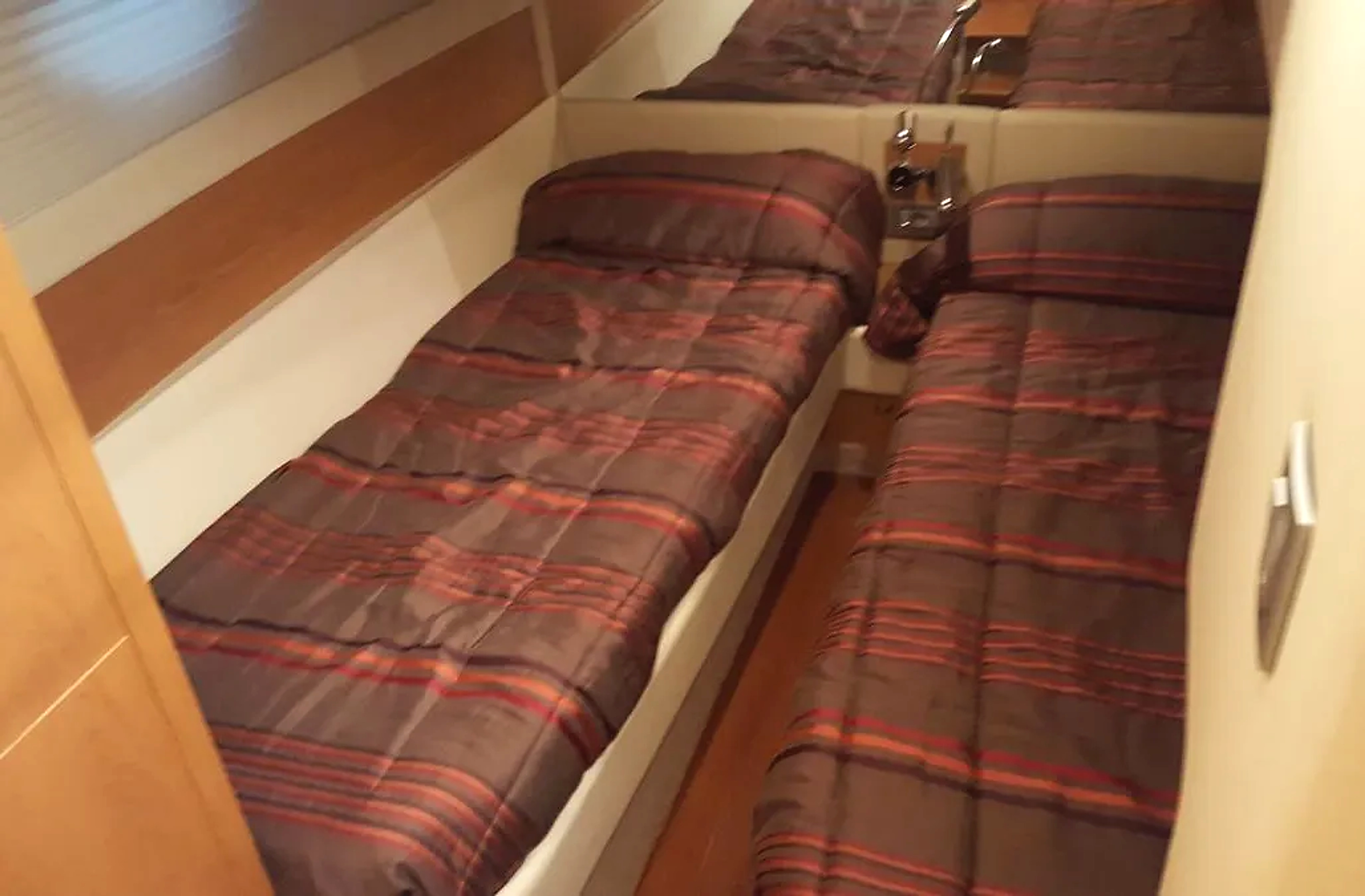 2011 Rodman Muse 44 te koop (photo 10)